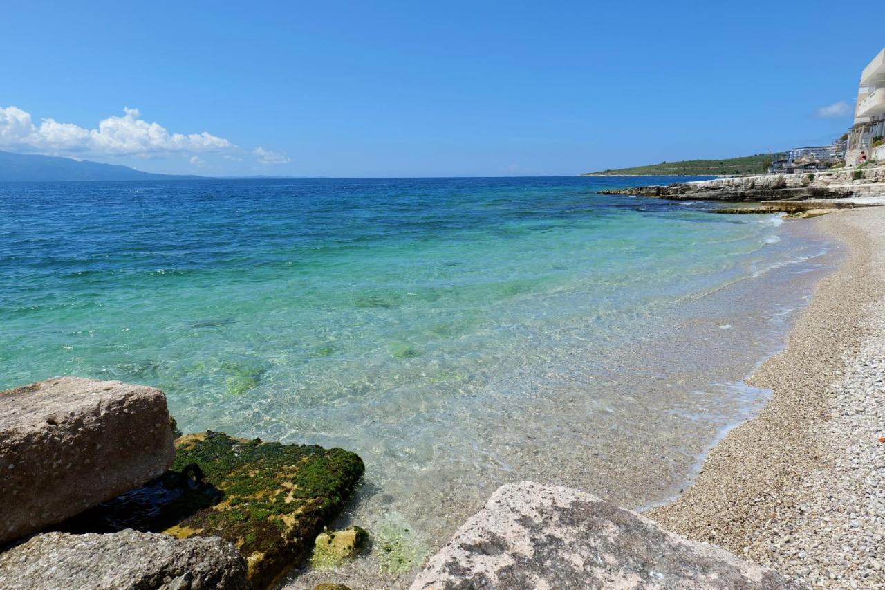 Oceanic Overview Suites Sarandë エクステリア 写真